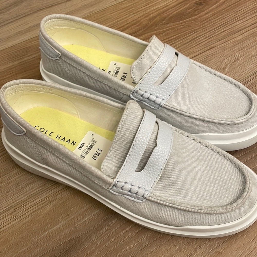 Cole Hann size 9 brand new!